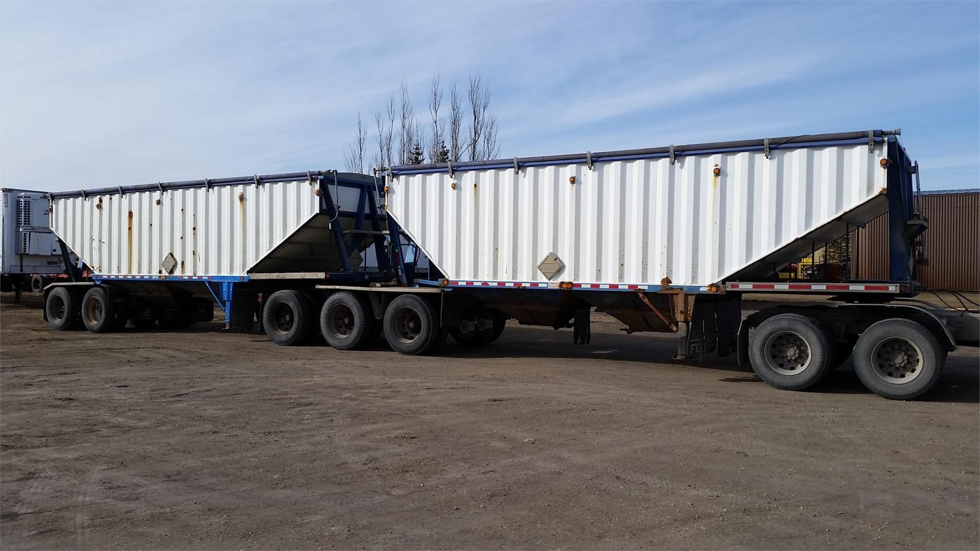 2000 DOEPKER Super B Grain Trailer for sale Sold at BP Motors in Morden MB R6M 1Y9 1