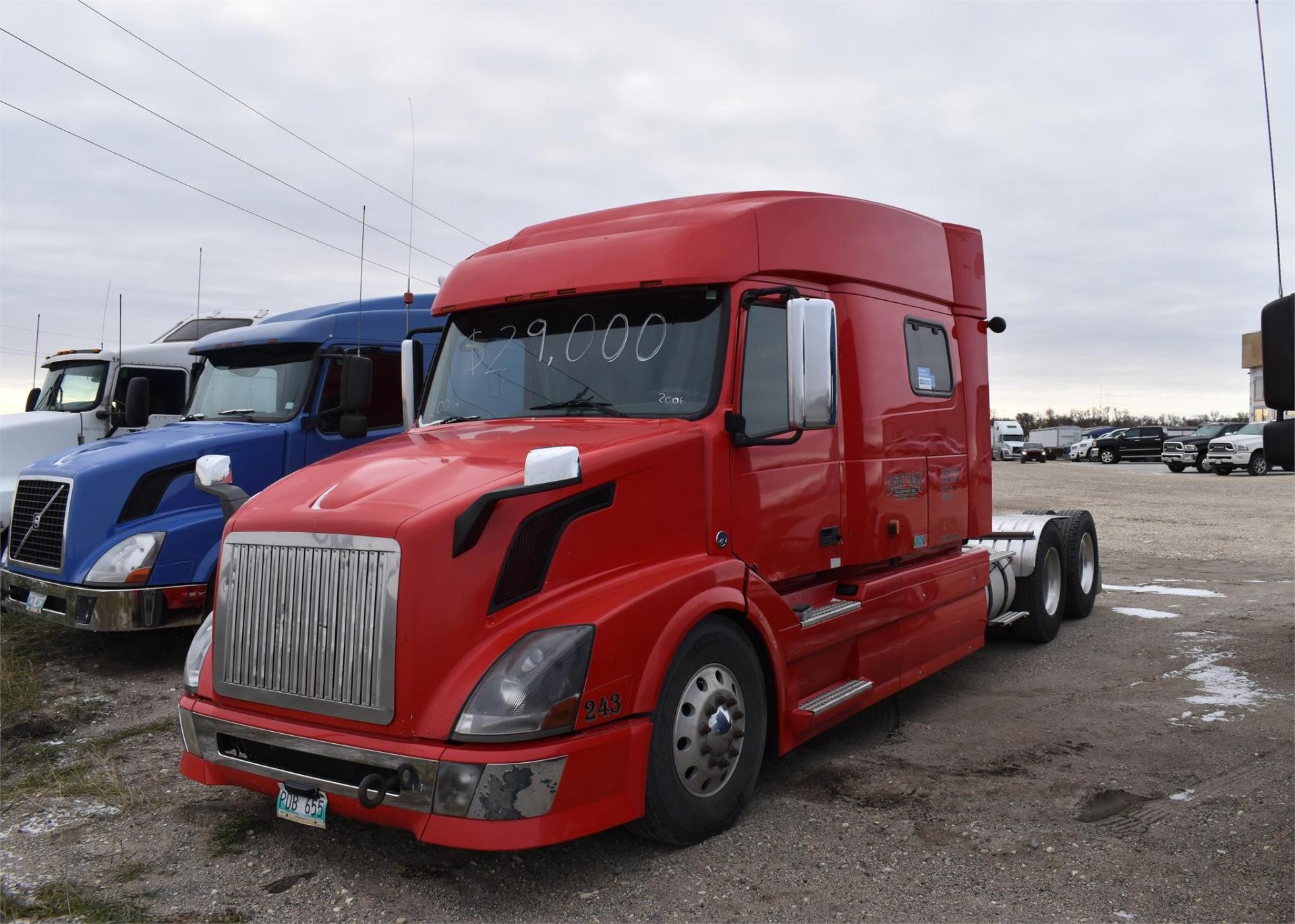 2006 VOLVO VNL64T630 for sale Sold at BP Motors in Morden MB R6M 1Y9 1